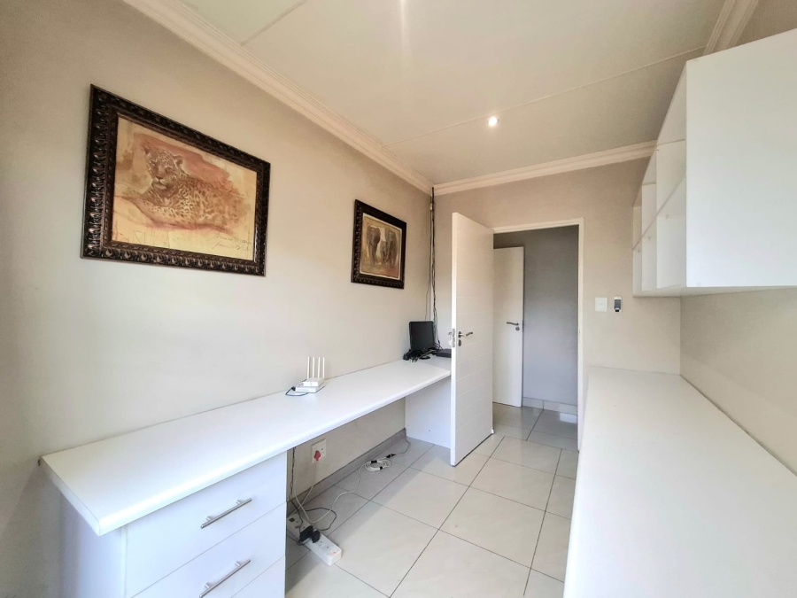 3 Bedroom Property for Sale in Nahoon Valley Park Eastern Cape